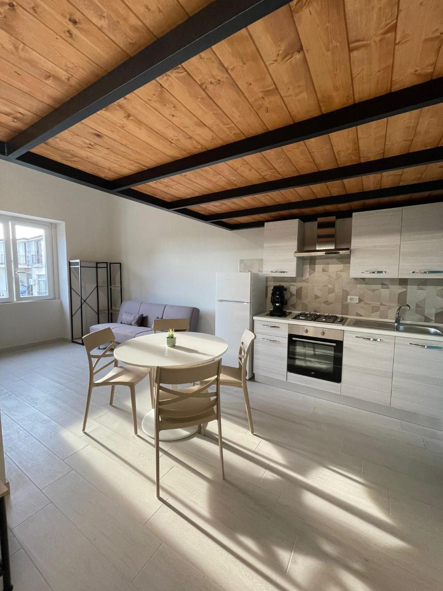 Luma Holiday Homes Mondragone Exterior foto